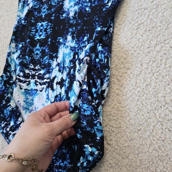 Karma Athletic Tank - Picture 3 of 7